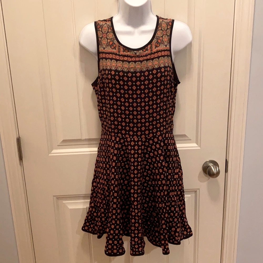 Patterned fit and flare dress - Large